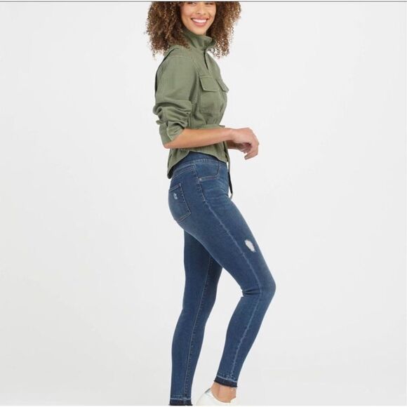 ✨SPANX DISTRESSED SKINNY JEANS✨ - Picture 2 of 9